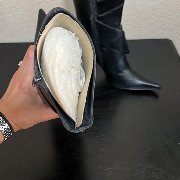 J. Lo boots - Picture 6 of 10